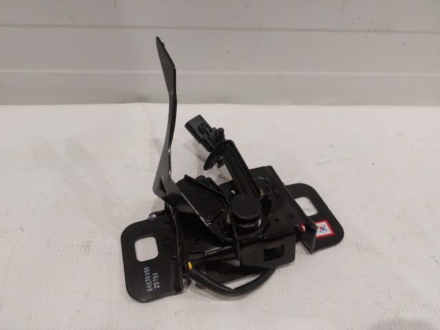 Hood Latch 